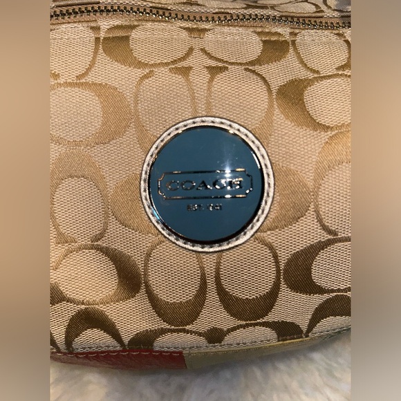 Coach Signature Light Khaki Multicolor Stripe Shoulder Hobo bag *NEVER USED* - Picture 5 of 7